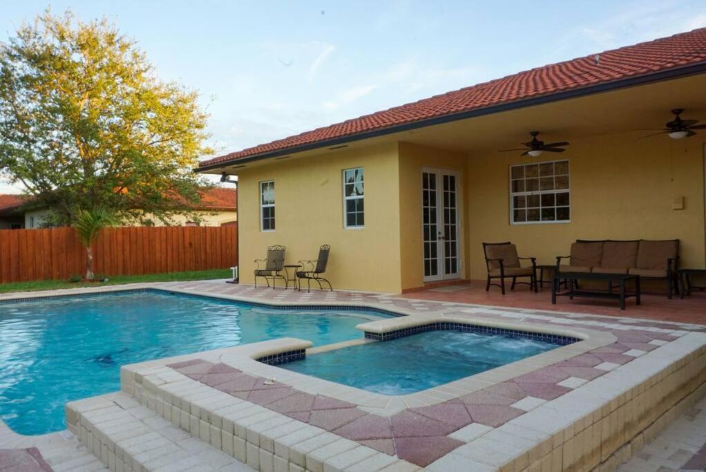 New Luxury Vacation Dream Rental- Sleeps 15! Miami Eksteriør bilde