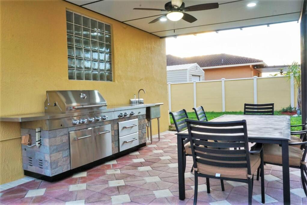 New Luxury Vacation Dream Rental- Sleeps 15! Miami Eksteriør bilde
